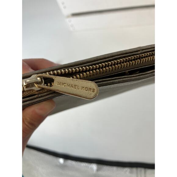 MICHAEL KORS GOLD METALIC PEBBLED LEATHER WOMENS WALLET - Picture 7 of 10